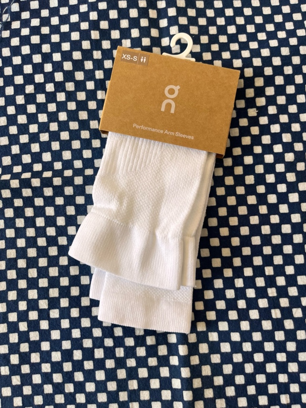 NWT son running performance arm sleeves XS-S white - Picture 4 of 7